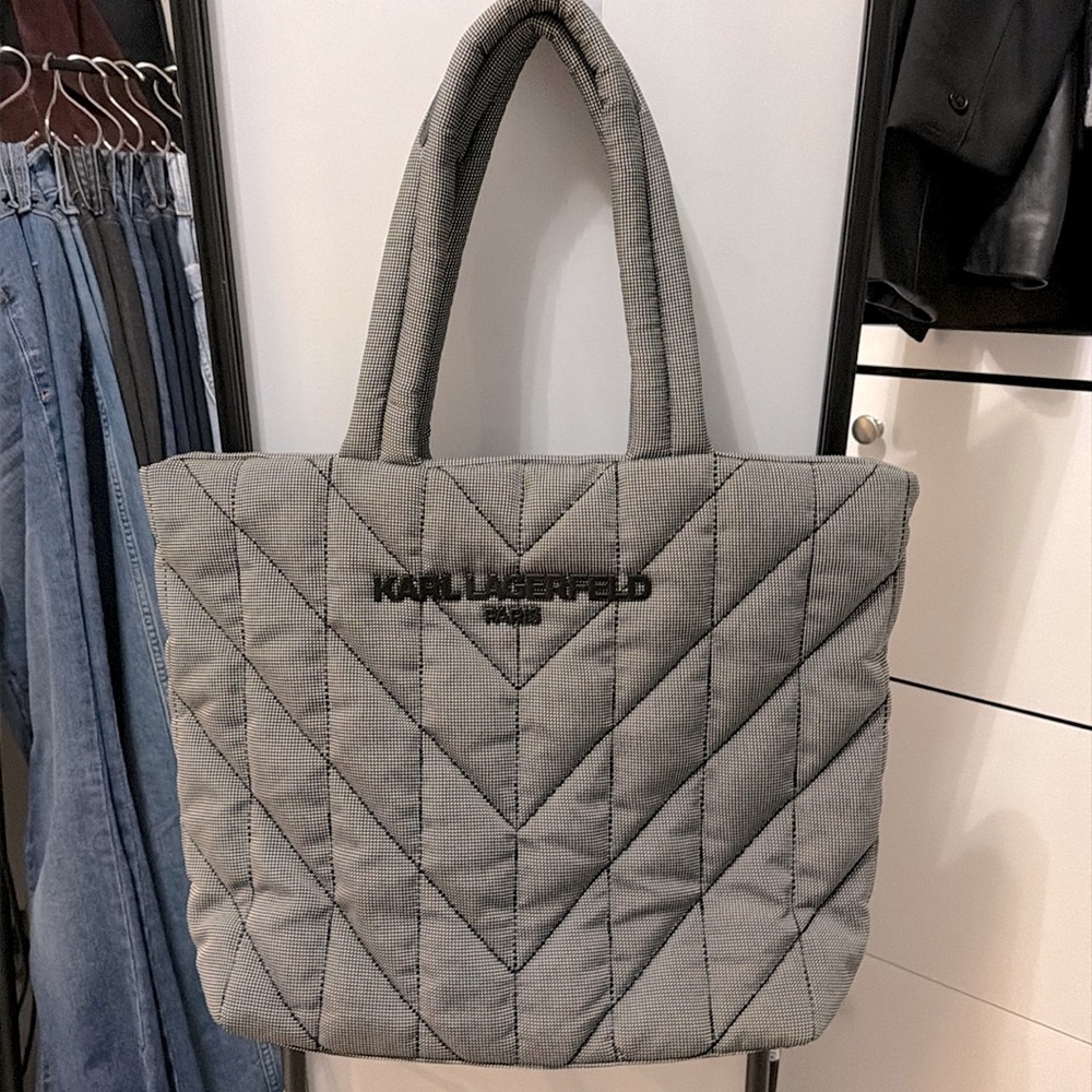 Like new Karl Lagerfeld Tote